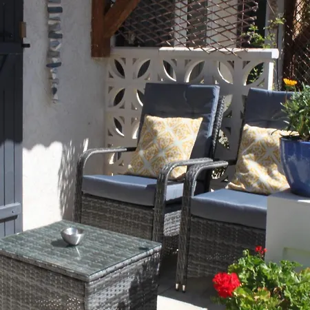 Bleu Azur Piscine Chauffee Saint-Florent (Corsica)