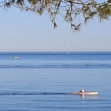 Bleu Azur Piscine Chauffee * Saint-Florent (Corsica)