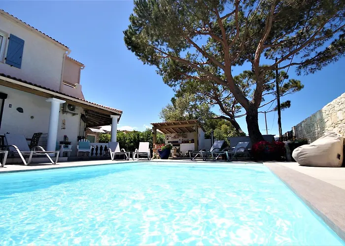 Bleu Azur Piscine Chauffee דירה *