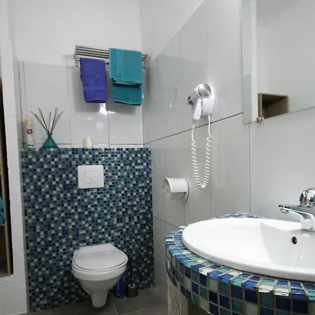 Bleu Azur Piscine Chauffee דירה