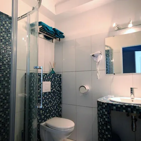 Bleu Azur Piscine Chauffee * סן פלורן