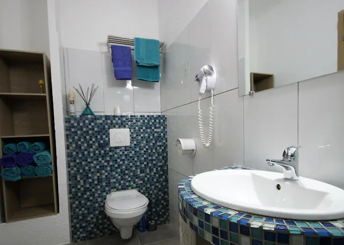Bleu Azur Piscine Chauffee Daire
