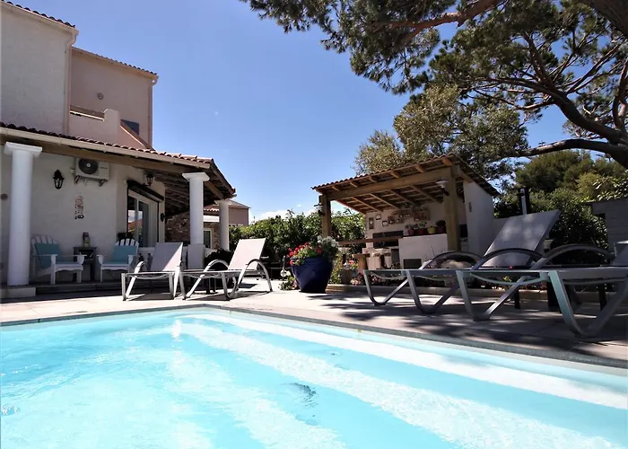 Daire Bleu Azur Piscine Chauffee Saint-Florent (Corsica)
